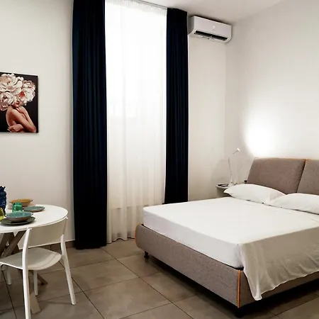 La Petite Suite San Giuliano Catania Exterior photo